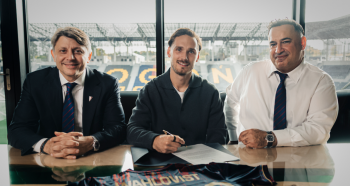 Ważna informacja dla kibiców Pogoni. Kluczowy piłkarz zostaje w zespole