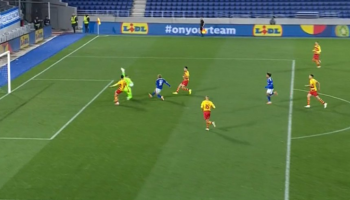 Jagiellonia zatrzymała czołowy zespół Ligue 1. Niewiele zabrakło do wygranej, ale ten piękny gol zabrał triumf. Młody bramkarz jednym z bohaterów Dumy Podlasia (VIDEO)