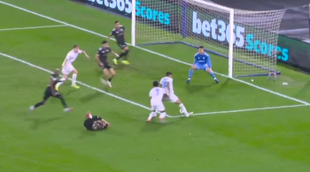 Kapitalny Mateusz Kochalski. Nie dał się pokonać nawet z rzutu karnego, ale punktów Karabachowi z faworytem jednak nie dał (VIDEO)