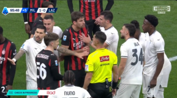 Wybuch na San Siro! Allegri wyrzucony, starcia na ławkach i awantura w 95. minucie