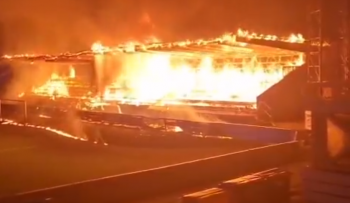 Dramat kilkukrotnego mistrza kraju. Najpierw spadek, a potem jeszcze większy koszmar. Klubowy stadion stanął w płomieniach (VIDEO)