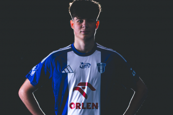 Lider PKO BP Ekstraklasy wziął piłkarza z Lecha Poznań. W Wiśle Płock szybciej dostanie szansę?