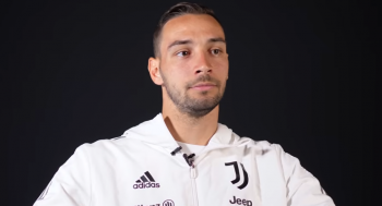 Były gracz Juventusu i AC Milan w lidze sąsiadów Polski. Zaskakujący kierunek transferu, za którym stoi znana postać