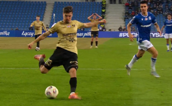 Szok przy Bułgarskiej. Rozpędzony Lech wykolejony z Pucharu Polski. I to przez rywala w kryzysie (VIDEO)