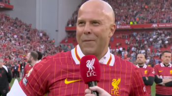 Arne Slot po porażce z PSG: „Anfield może odwrócić losy dwumeczu”.