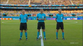 Sędzia, który prowadził Polskę ze Szwecją, poprowadzi HIT Ligi Mistrzów! 