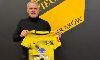 Sensacyjne wieści z Krakowa. Kazimierz Moskal na wylocie z Wieczystej? Trener z Ekstraklasy na celowniku Wojciecha Kwietnia