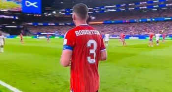 Andrew Robertson znalazł sposób na nowy przepis. Sprytny manewr Szkota na mundialu (VIDEO) Andrew Robertson znalazł sposób na nowy przepis. Sprytny manewr Szkota na mundialu (VIDEO)
