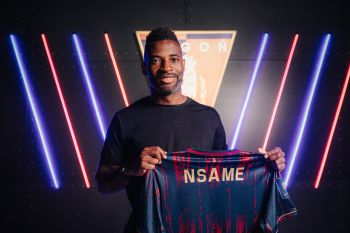 Jean-Pierre Nsame opuścił Legię Warszawa. Kameruńskiego snajpera przejęła Pogoń Szczecin Jean-Pierre Nsame opuścił Legię Warszawa. Kameruńskiego snajpera przejęła Pogoń Szczecin