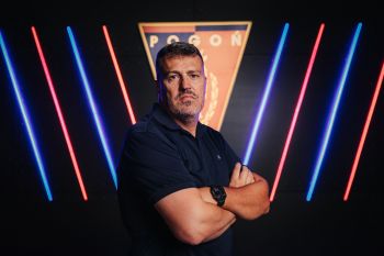 Pogoń Szczecin ma nowego trenera. Oscar Garcia wcześniej prowadził m.in. Ajax, Brighton&Hove Albion i Olympiakos Pogoń Szczecin ma nowego trenera. Oscar Garcia wcześniej prowadził m.in. Ajax, Brighton&Hove Albion i Olympiakos