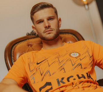 Filip Szymczak zmienia klub. Napastnik odchodzi z Lecha Poznań i wzmacnia ligowego rywala