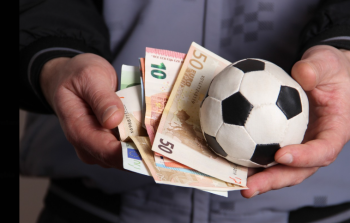 Pieniądze z FIFA trafią do polskich klubów! Kto zgarnie najwięcej za mundial?