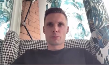 Sędzia tłumaczy swoje decyzje po meczu Legia - Wisła. 