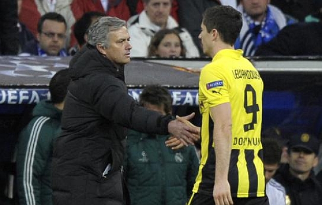 Mourinho odpuści walkę o Lewandowskiego. Do Manchesteru United będzie chciał innego snajpera