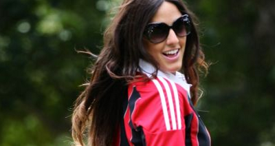 Modelka zagrzewa Milan do walki z Barcą (foto)