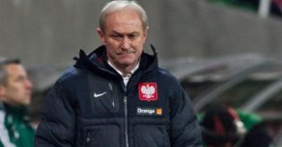 Wisła przegrała z Lechem. Smuda miał pretensje do...